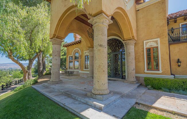 Private 5 Bedroom Estate for Rent in Santa Clarita!!