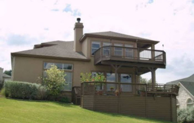 404 GOLF CREST LN