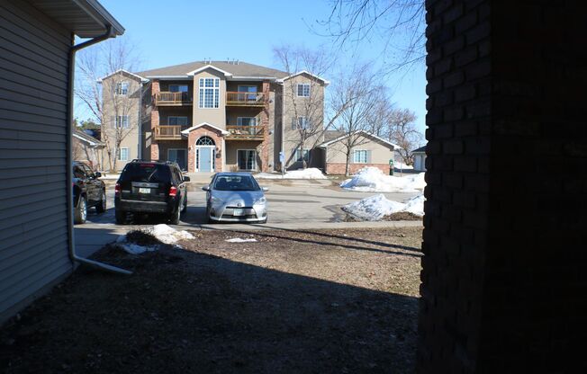 2 beds, 1 bath, $1,195, Unit # 08