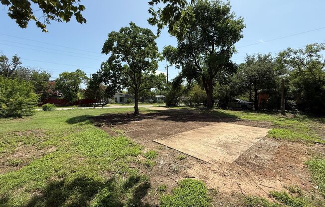 305 &amp; 401 Chaparral Rd