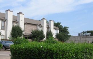 3309 Polo Club Dr S