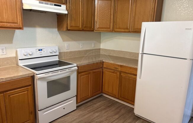 3 beds, 2 baths, $1,050, Unit 408 Justin Ln Unit A