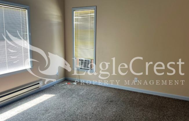 2 beds, 1 bath, 650 sqft, $950, Unit Unit 3