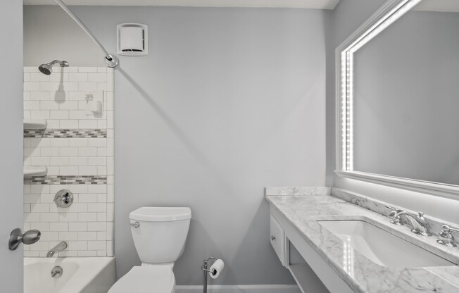 2 beds, 2.5 baths, 1,550 sqft, $3,100, Unit 13