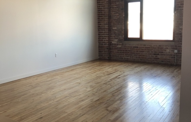 1 bed, 1 bath, 624 sqft, $950, Unit Loft L