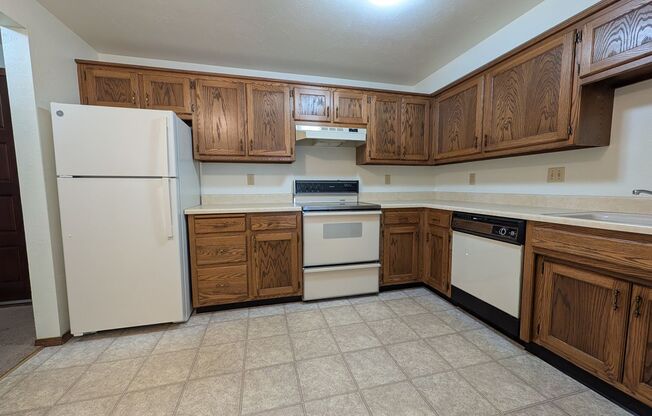 2 beds, 2 baths, 1,034 sqft, $1,279, Unit 1401 043