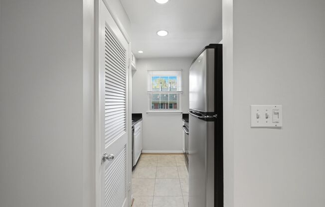 1 bed, 1 bath, $1,928, Unit Unit #4