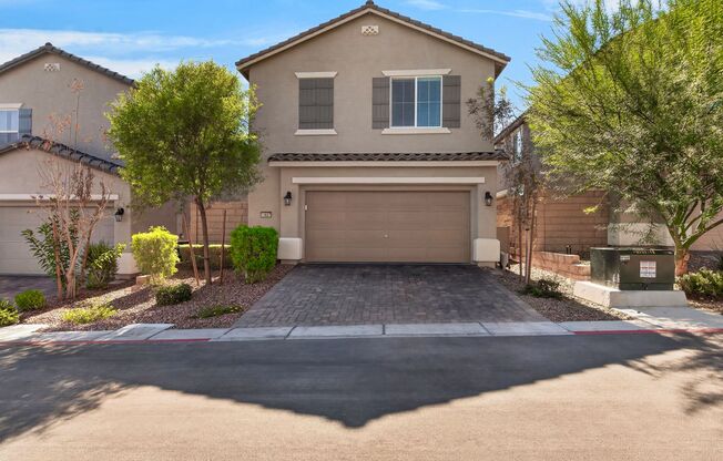 MOVE-IN READY! AMAZING 3-BEDS 2.5 BATH 2-CAR GARAGE HOME IN CENTENNIAL!