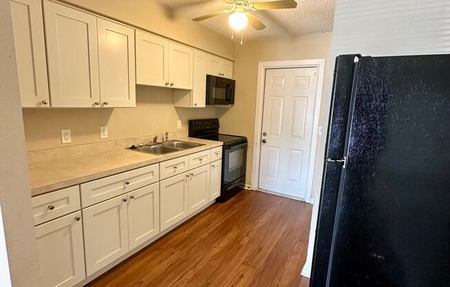 1109 - 1111 Old South Drive