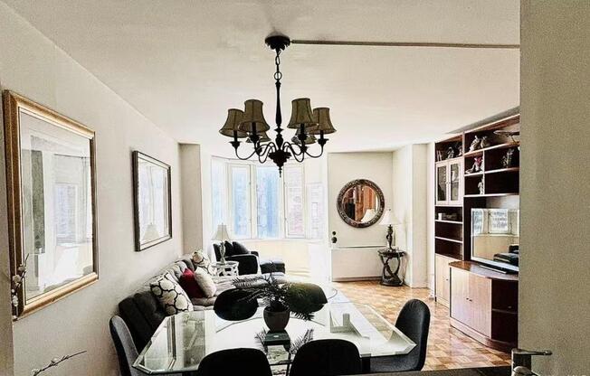 1 bed, 1 bath, 708 sqft, $4,800, Unit 22C