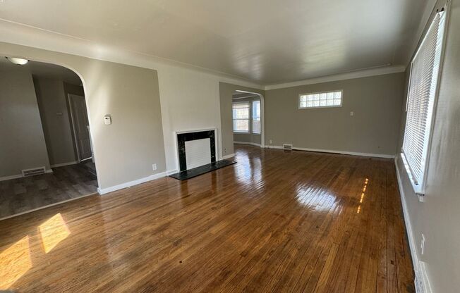 Beautifully Remodeled Home in Great Location!
