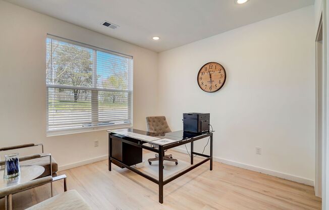 2 beds, 2 baths, 996 sqft, $1,425, Unit 312