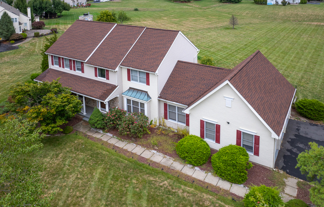 11 ENDICOTT LN