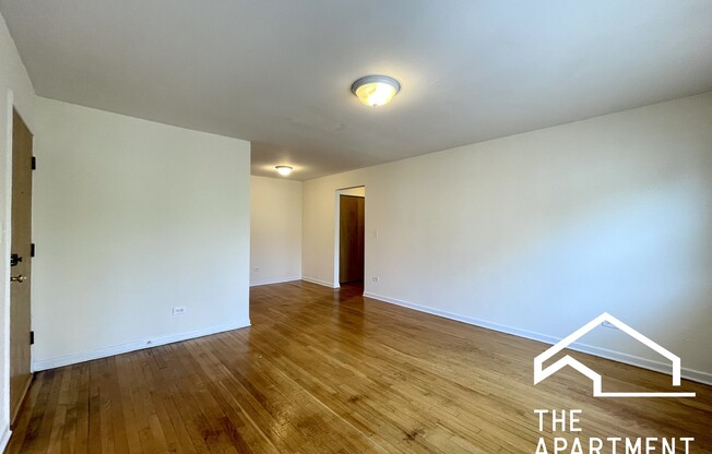 6002 N KENMORE