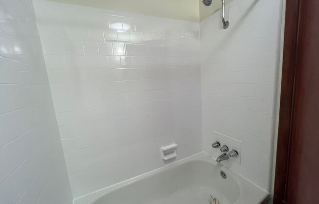 1 bed, 1 bath, 500 sqft, $1,150, Unit 9