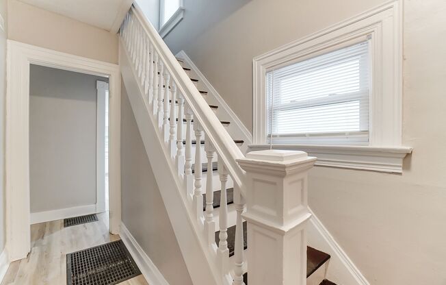 3 Bed 1 Bath Available June 2025