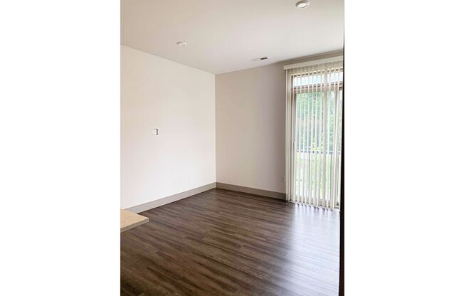 2 beds, 2 baths, 1,050 sqft, $2,095, Unit 3240-221