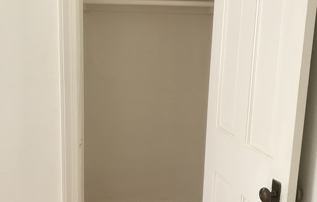 1 bed, 1 bath, 450 sqft, $1,329, Unit 109-3B