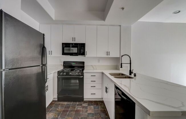 1 bed, 1 bath, 774 sqft, $2,848, Unit 114