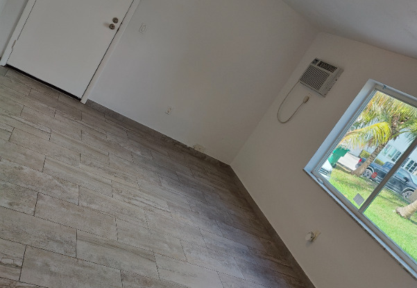 7839 N. Bayshore Dr.