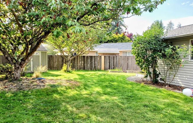 3 Bedroom Rambler with fenced yard on a Cul-de-Sac