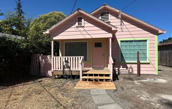 Charming 1-Bedroom Cottage in Santa Rosa with Modern Updates & Office Space!