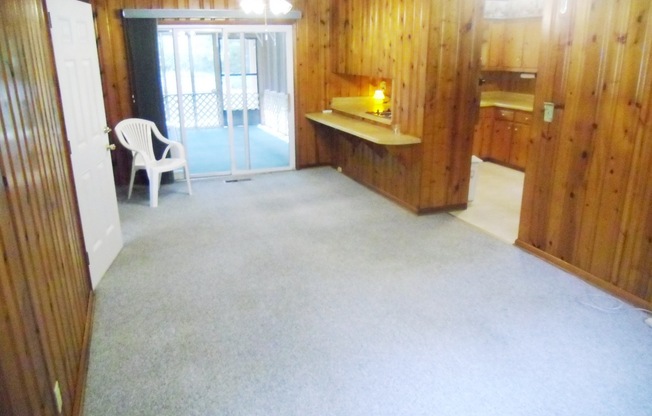 East Cobb 3BR Ranch w/Screen Porch