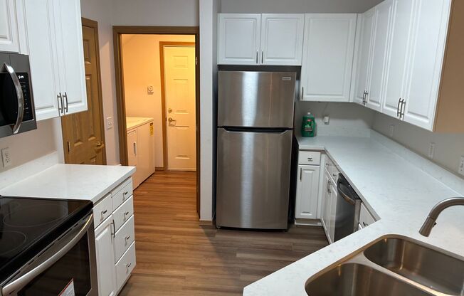3 Bed, 2 Bath Condo with in Cascade-Fairwood neighborhood of Renton, $2,925/month.