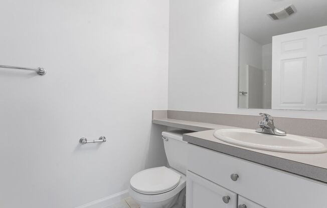 1 bed, 1 bath, 581 sqft, $1,800, Unit 215