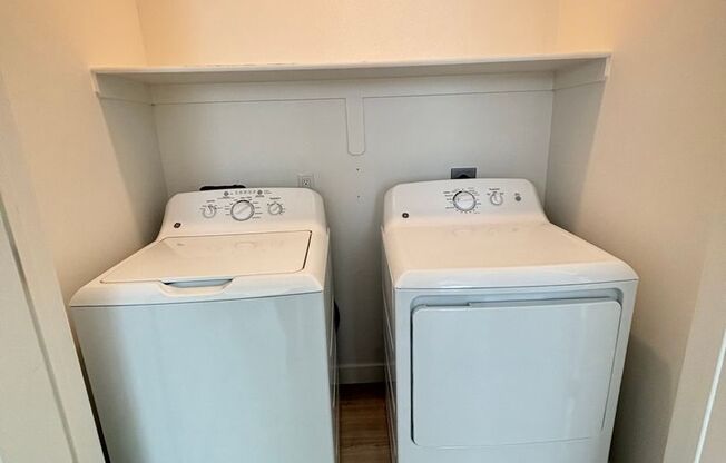 3 beds, 2.5 baths, 1,651 sqft, $2,145, Unit 591