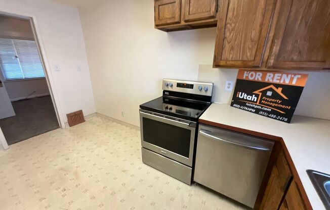 2 beds, 1 bath, $1,600