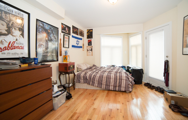3 beds, 2 baths, $2,500, Unit 2A