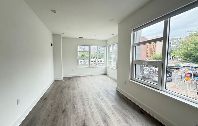 1 bed, 1.5 baths, 773 sqft, $2,399, Unit 204