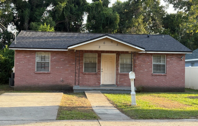 2605 E 26 AVE