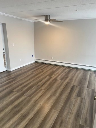 1 bed, 1 bath, 613 sqft, $1,900, Unit B2