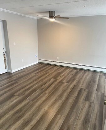 1 bed, 1 bath, 613 sqft, $1,900, Unit B2