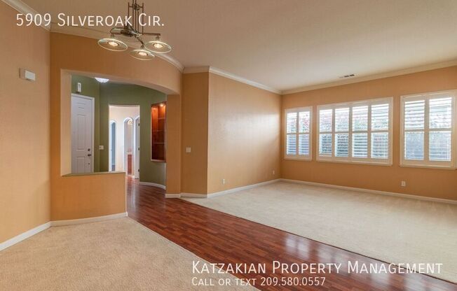 5909 SILVEROAK CIR