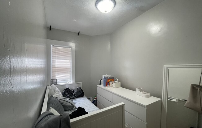 1 bed, 1 bath, , $2,800, Unit 3R