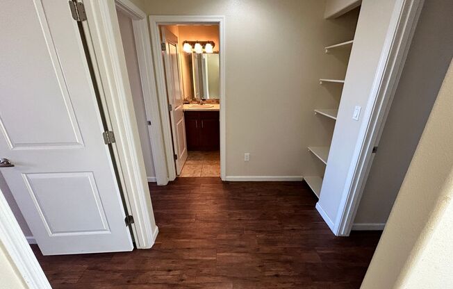 3 beds, 2.5 baths, 1,194 sqft, $1,595, Unit Unit 12
