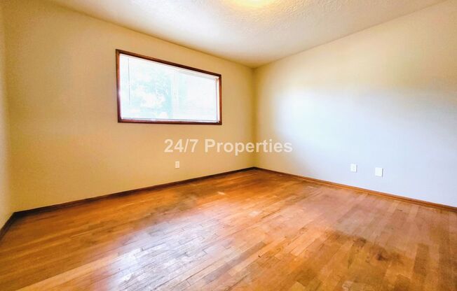 2 beds, 1 bath, $1,395, Unit 6714