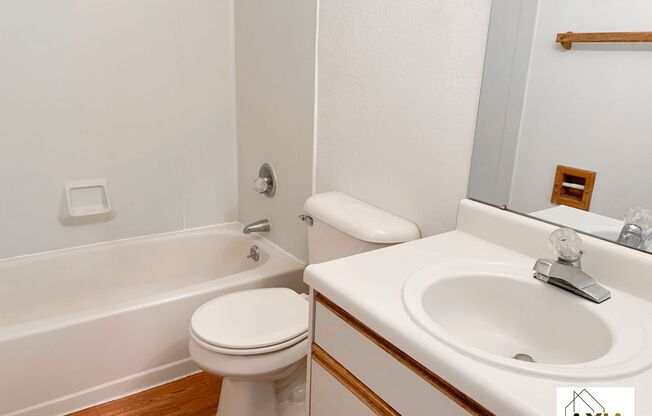2 beds, 1 bath, 640 sqft, $2,000, Unit 208