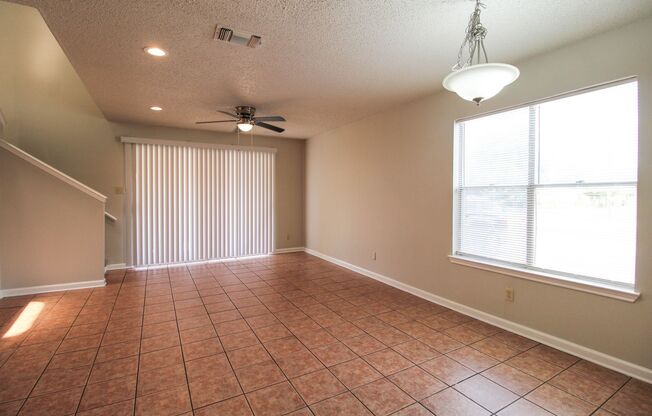 961 Schertz Parkway- Unit 8