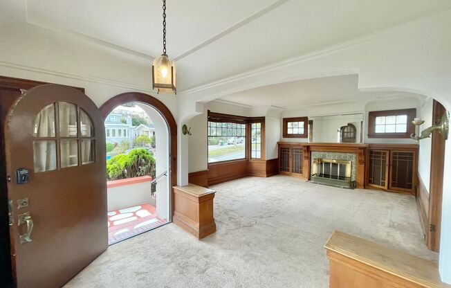 Westwood Park - Stunning 4BR+ / 2 BA Home w/Fabulous Back Yard! - PROGRESSIVE