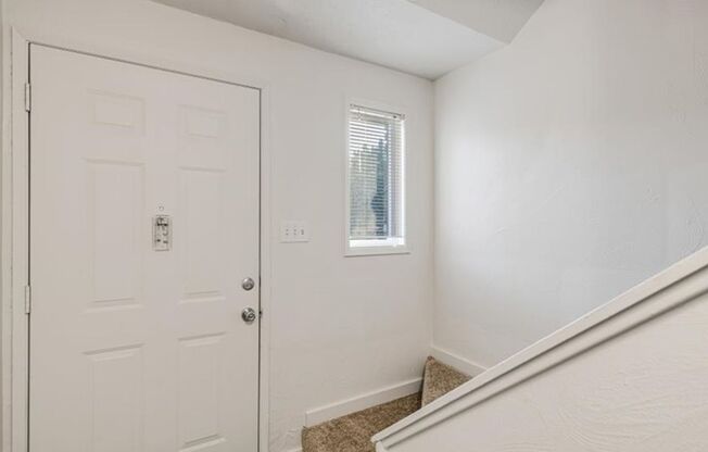 2 beds, 1.5 baths, 1,100 sqft, $1,695, Unit 9