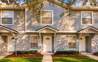 8402 MCGIRTS VLG LN