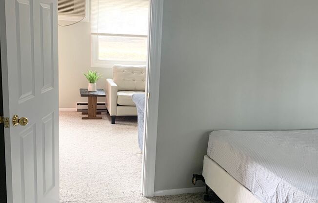 1 bed, 1 bath, $995, Unit 10