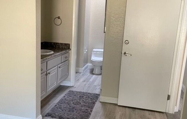 2 beds, 2 baths, $2,495, Unit Unit 390