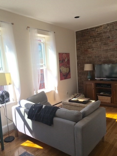 1 bed, 1 bath, 500 sqft, $2,400, Unit 4D