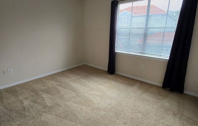 2 beds, 2 baths, $1,600