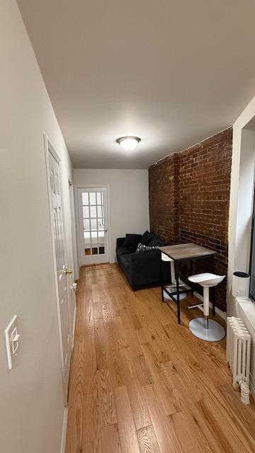 1 bed, 1 bath, $3,000, Unit 11